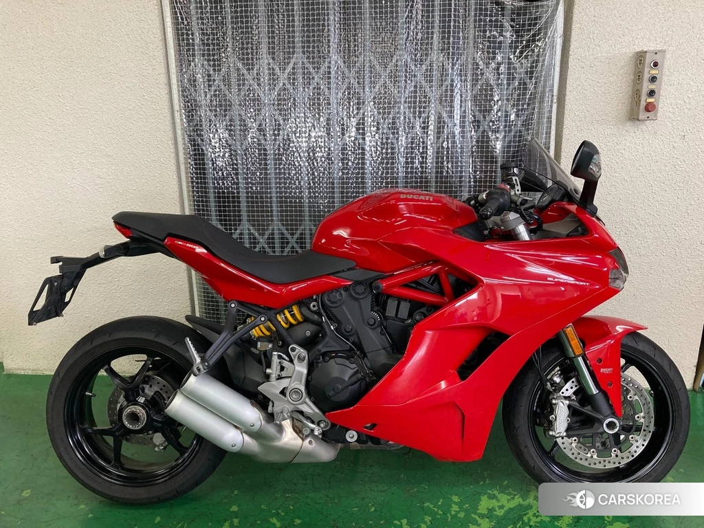 Проданный Ducati SUPERSPORT 2017 из Японии