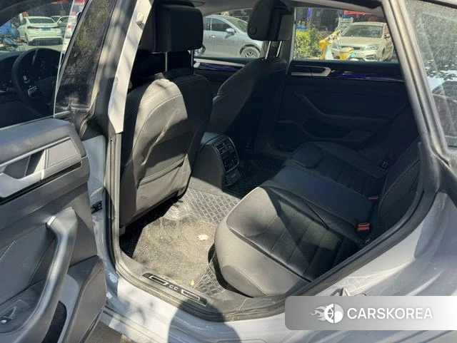 Volkswagen CC 2023 Серебристо-серый из Китая