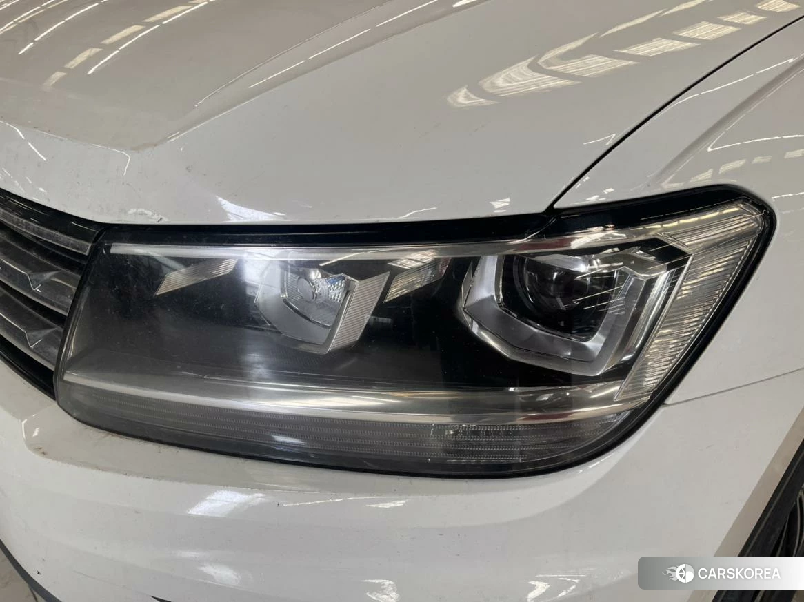 Volkswagen Tiguan L 2020 Белый из Китая
