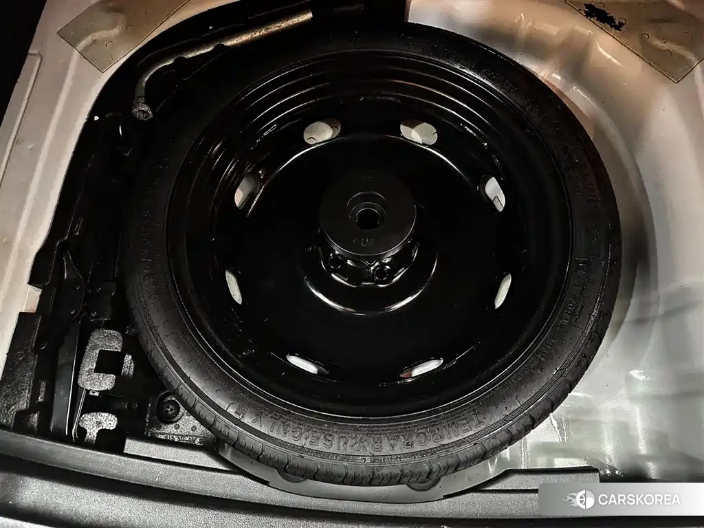 Skoda Karoq 2022 Белый из Китая