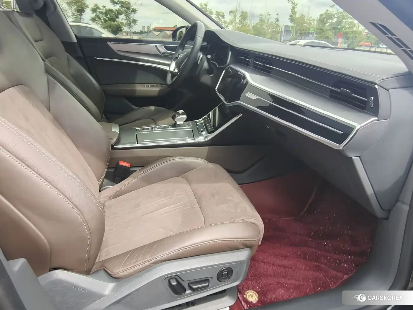 Audi A7L 2023 Silver/gray из Китая