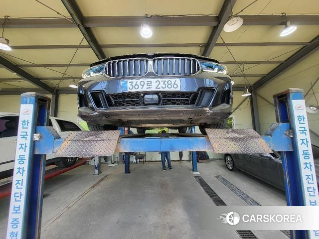 BMW 6 Series GT (G32) 2022 Серебристо-серый из Кореи