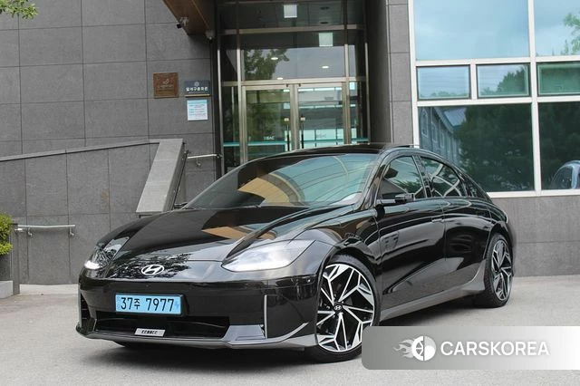 Hyundai Ionic 6 2023 Черный из Кореи