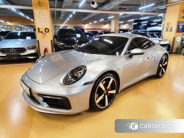 Porsche 911(992) 2020 Серебристо-серый из Кореи
