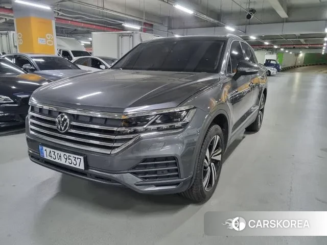 Volkswagen Touareg 3rd generation 2023 Цвет тростника из Кореи