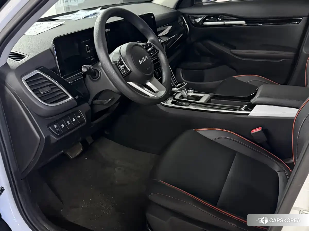 Kia Seltos 2024 Белый из Китая