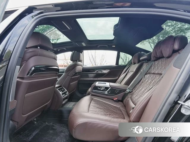 BMW 7 series 2022 Черный из Китая