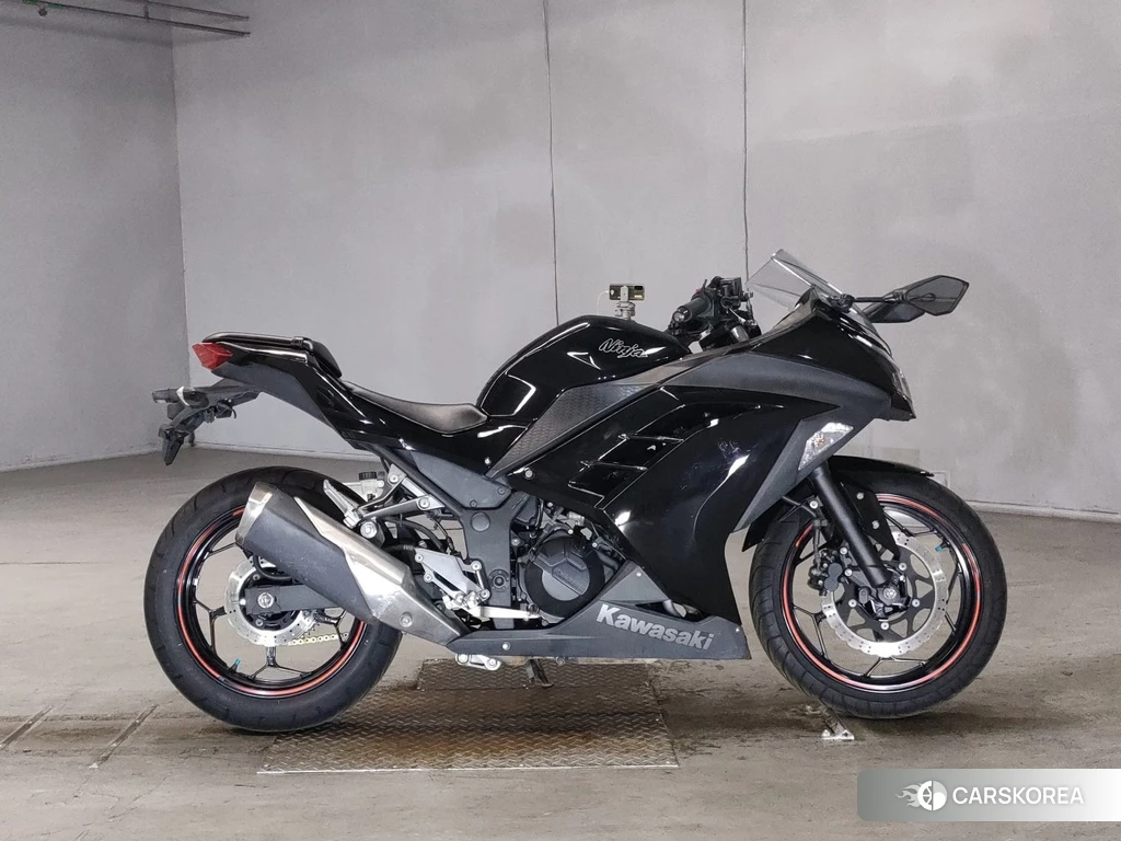 Проданный Kawasaki NINJA 250 2014 из Японии, фото 2