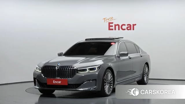BMW 7 Series (G11) 2022 Серебристо-серый из Кореи