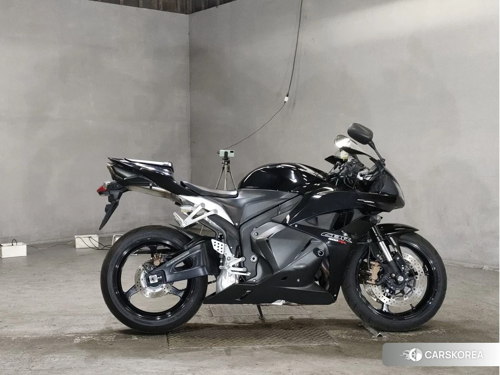 Проданный Honda CBR600RR 2011 из Японии