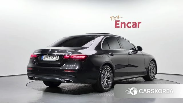 Mercedes-Benz E-Class W213 2021 Серый из Кореи