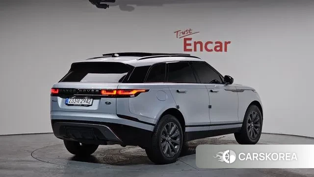 Land Rover Range Rover Velar 2023 Серебристо-серый из Кореи