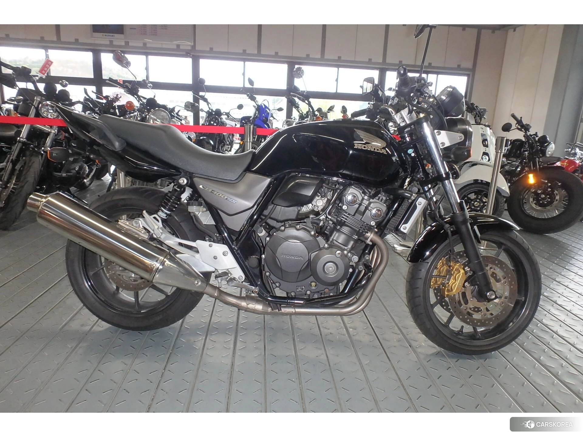Honda CB400SF 2015 из Японии, фото 2