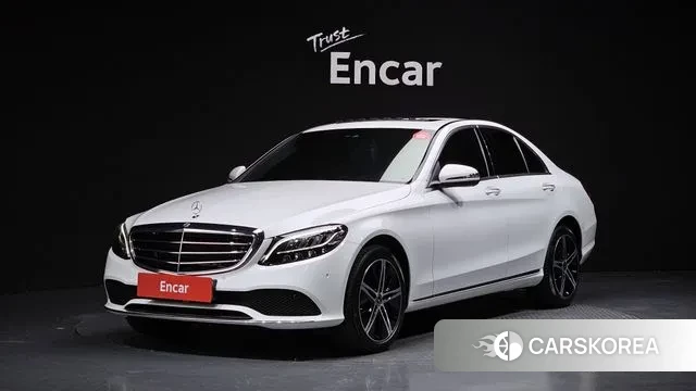 Mercedes-Benz C-Class W205 2019 Белый из Кореи