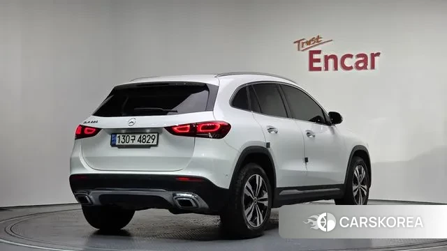 Mercedes-Benz GLA - Class H247 2021 Белый из Кореи
