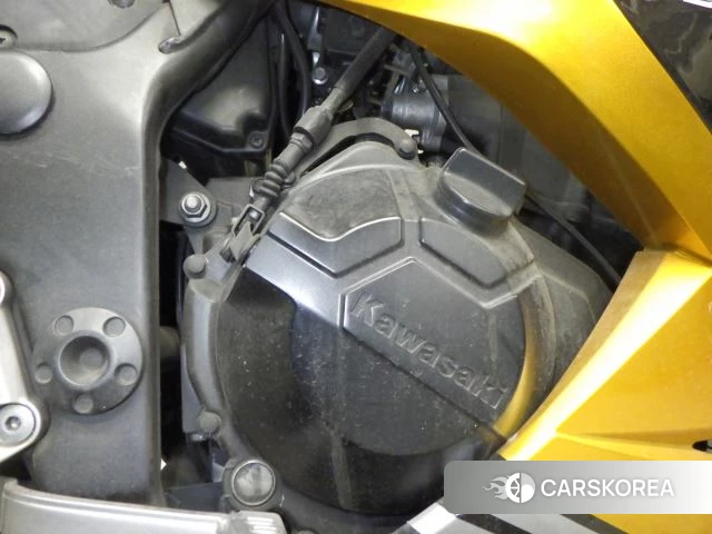 Engine photo