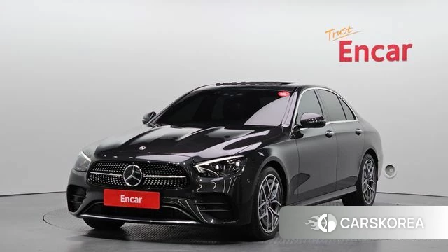 Mercedes-Benz E-Class W213 2023 Серый из Кореи