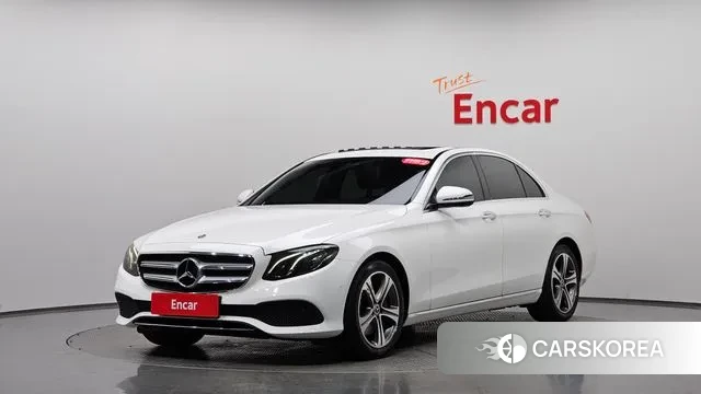 Mercedes-Benz E-Class W213 2019 Белый из Кореи