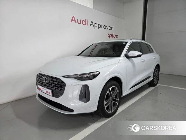Audi Q5 (80A) 2025 Белый из Кореи