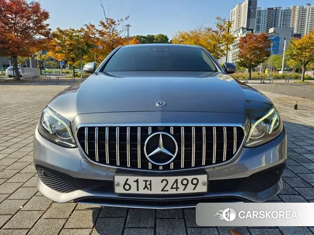 Mercedes-Benz E-Class W213 2018 Серый из Кореи