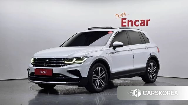 Volkswagen Tiguan second Generation 2022 Белый из Кореи