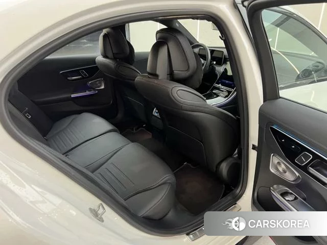 Mercedes-Benz Class C 2024 Белый из Китая