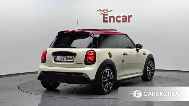 Mini Cooper S 2023 Жемчужный цвет из Кореи