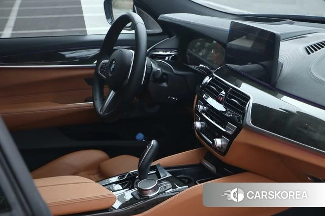 BMW 6 series GT 2024 Темно-серый из Китая