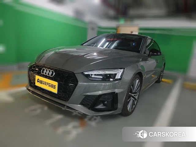 Audi A5 2025 Темно-серый из Китая