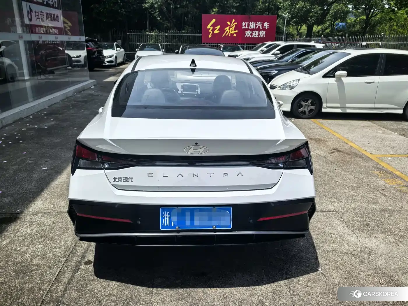 Hyundai Elantra 2026 Белый из Китая
