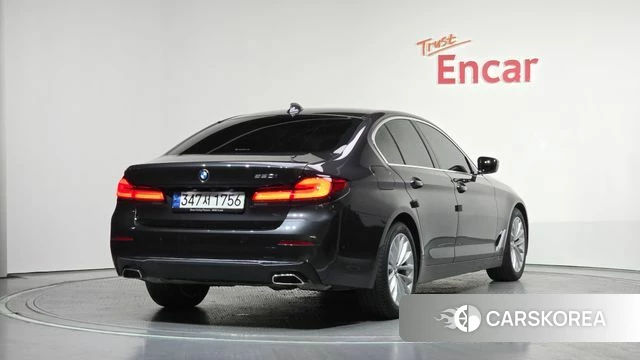 BMW 5 Series (G30) 2022 Серый из Кореи