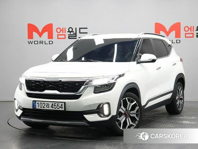 Kia Seltos 2022 Белый из Кореи