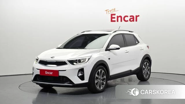 Kia Stonic 2018 Белый из Кореи