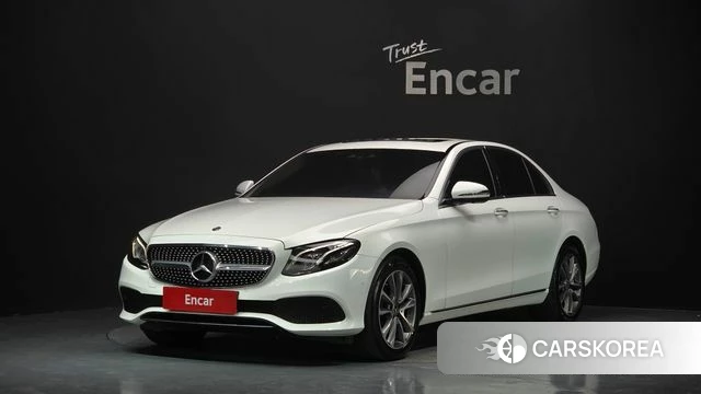 Mercedes-Benz E-Class W213 2019 Белый из Кореи