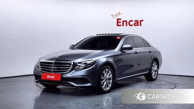 Mercedes-Benz E-Class W213 2020 Серый из Кореи