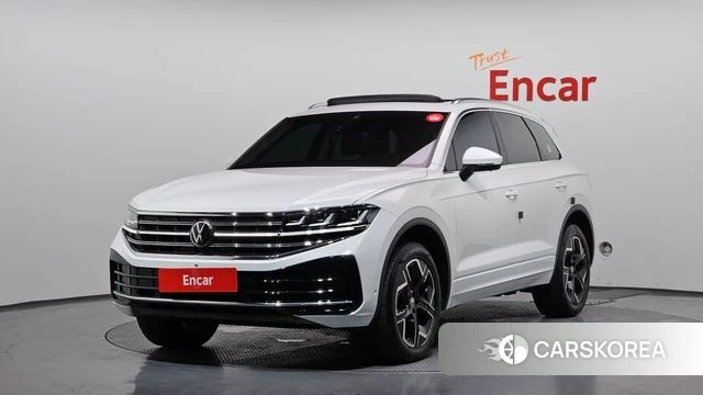 Volkswagen Touareg 3rd generation 2025 Белый из Кореи