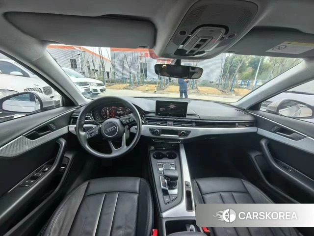 Audi A4L 2018 Шампань из Китая