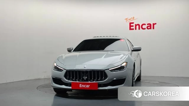 Maserati Ghibli 2022 Серебристо-серый из Кореи