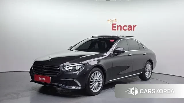 Mercedes-Benz E-Class W213 2022 Серый из Кореи