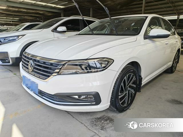 Volkswagen Lavida 2022 Белый из Китая