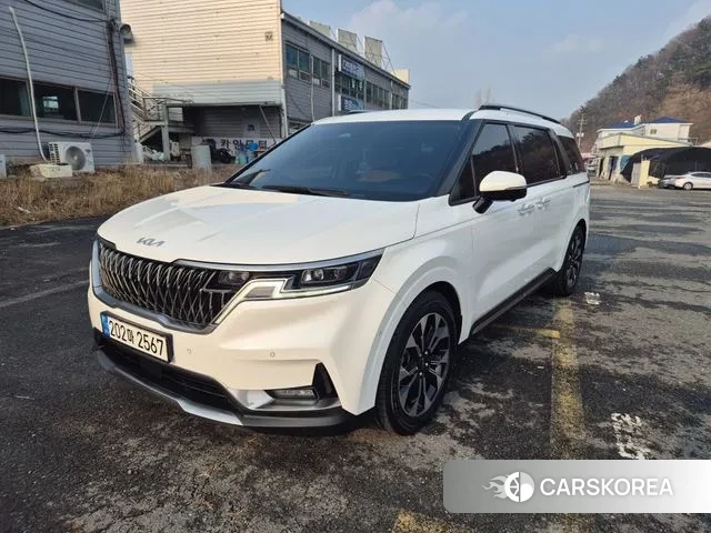 Kia Carnival 4th generation 2023 Жемчужный двухцветный из Кореи