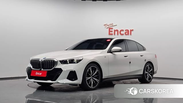 BMW 5 Series (G60) 2024 Белый из Кореи