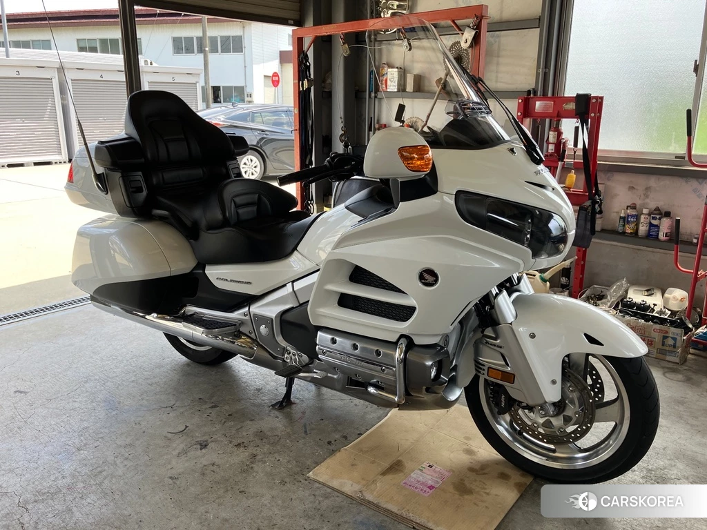 Проданный Honda GL1800 2014 из Японии