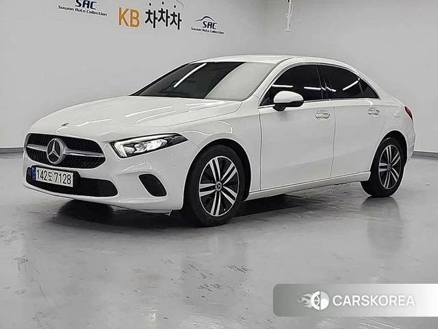 Mercedes-Benz A-Class W177 2021 Белый из Кореи