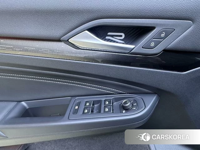 Volkswagen Golf 2023 Белый из Китая
