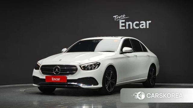 Mercedes-Benz E-Class W213 2022 Белый из Кореи