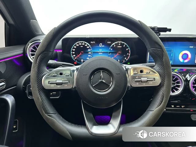 Mercedes-Benz Class A 2022 Белый из Китая