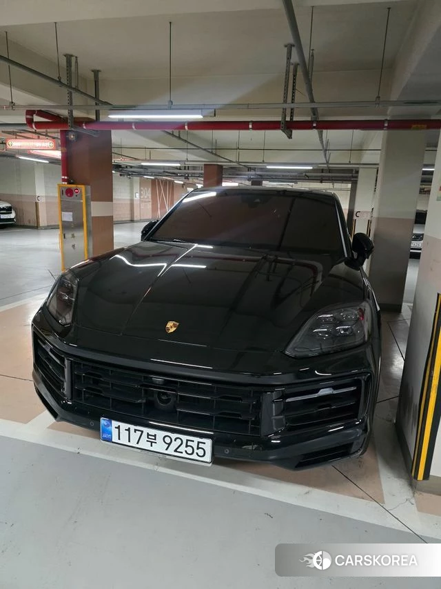 Porsche Cayenne (PO536) 2025 Черный из Кореи