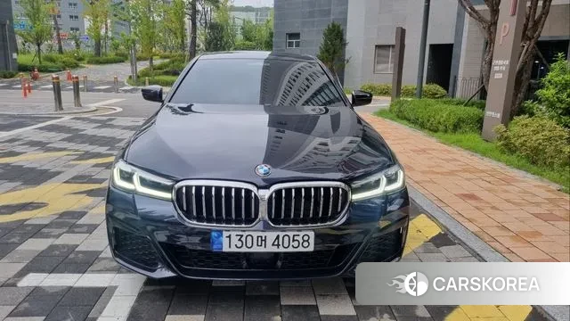 BMW 5 Series (G30) 2023 Черный из Кореи