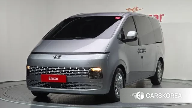 Hyundai Staria 2023 Серебряный из Кореи